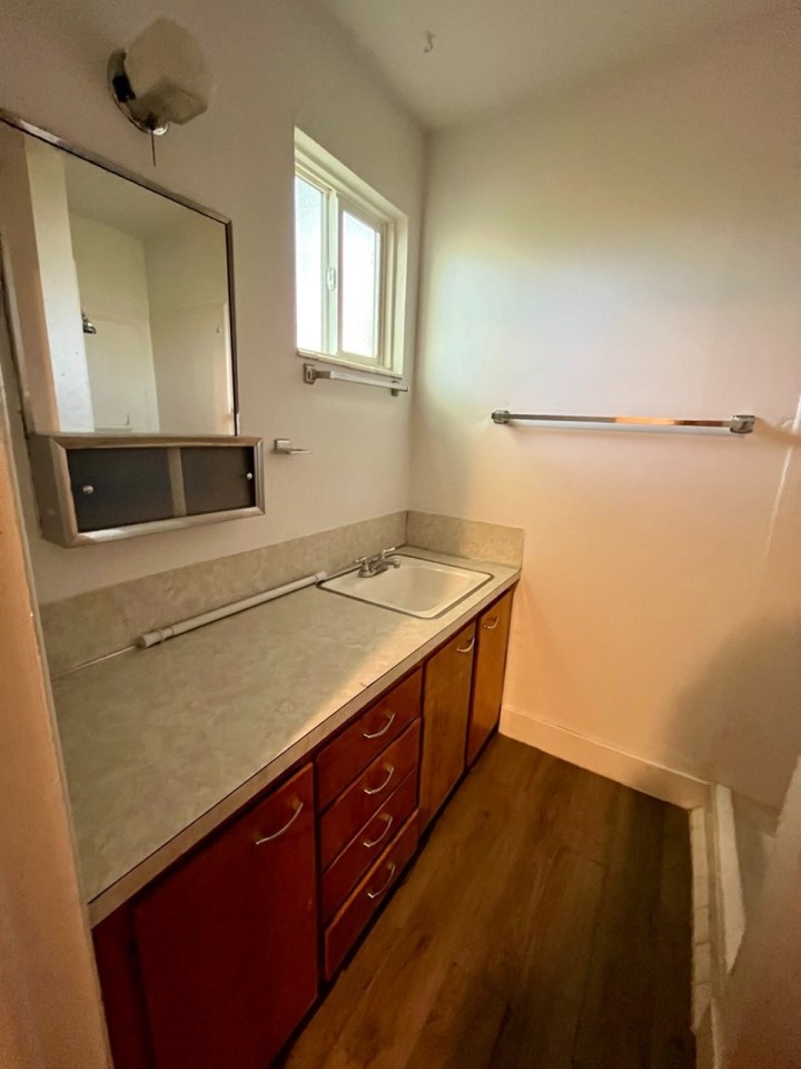 University Villa Apartments Image 23
