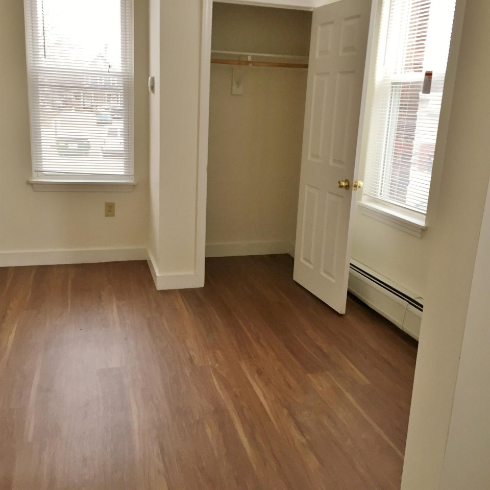 15 West Broadway Image 12