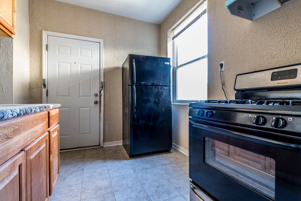 109 N Laramie Ave Image 6