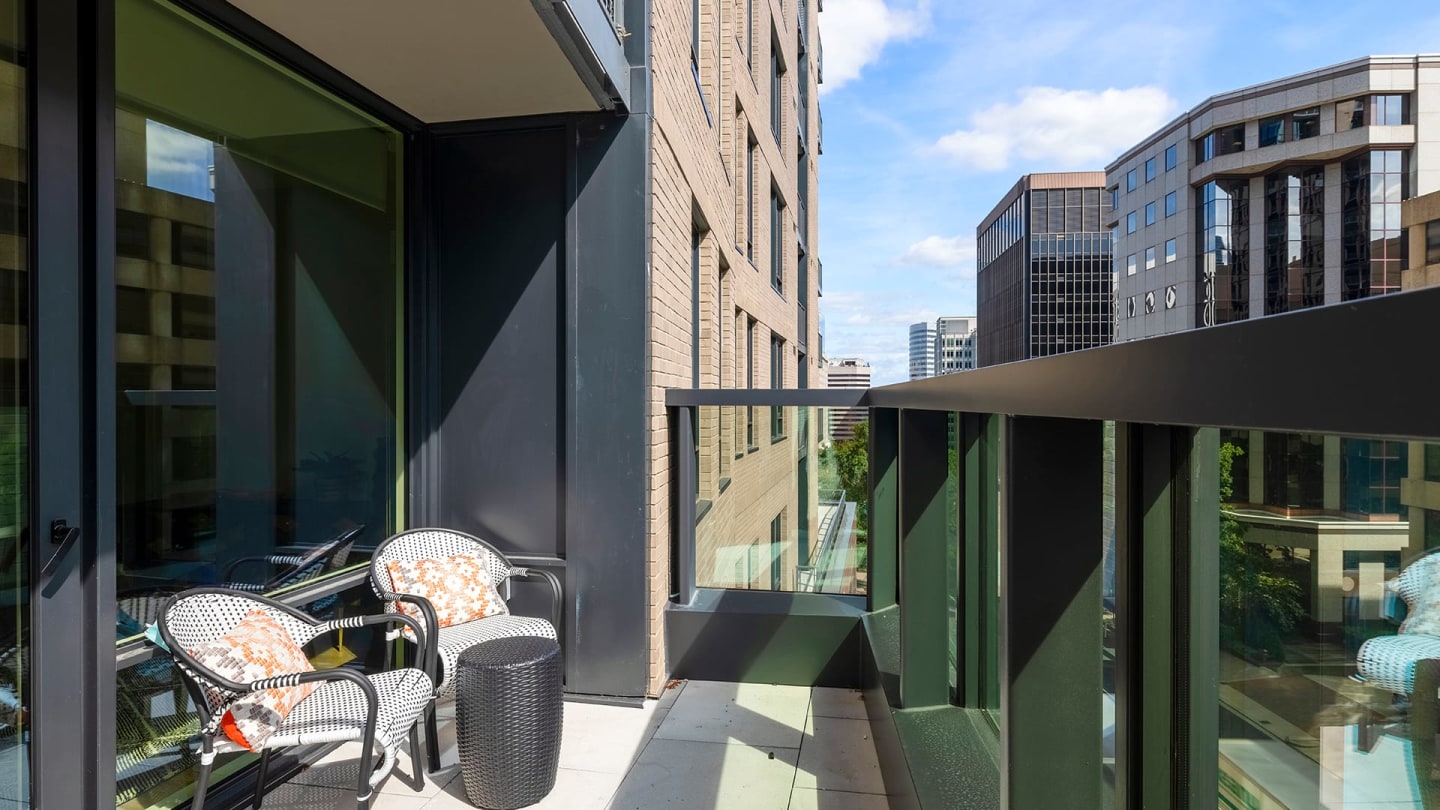 Cortland Rosslyn Image 30