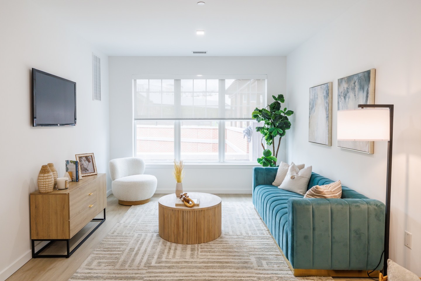 110 Washington Image 22