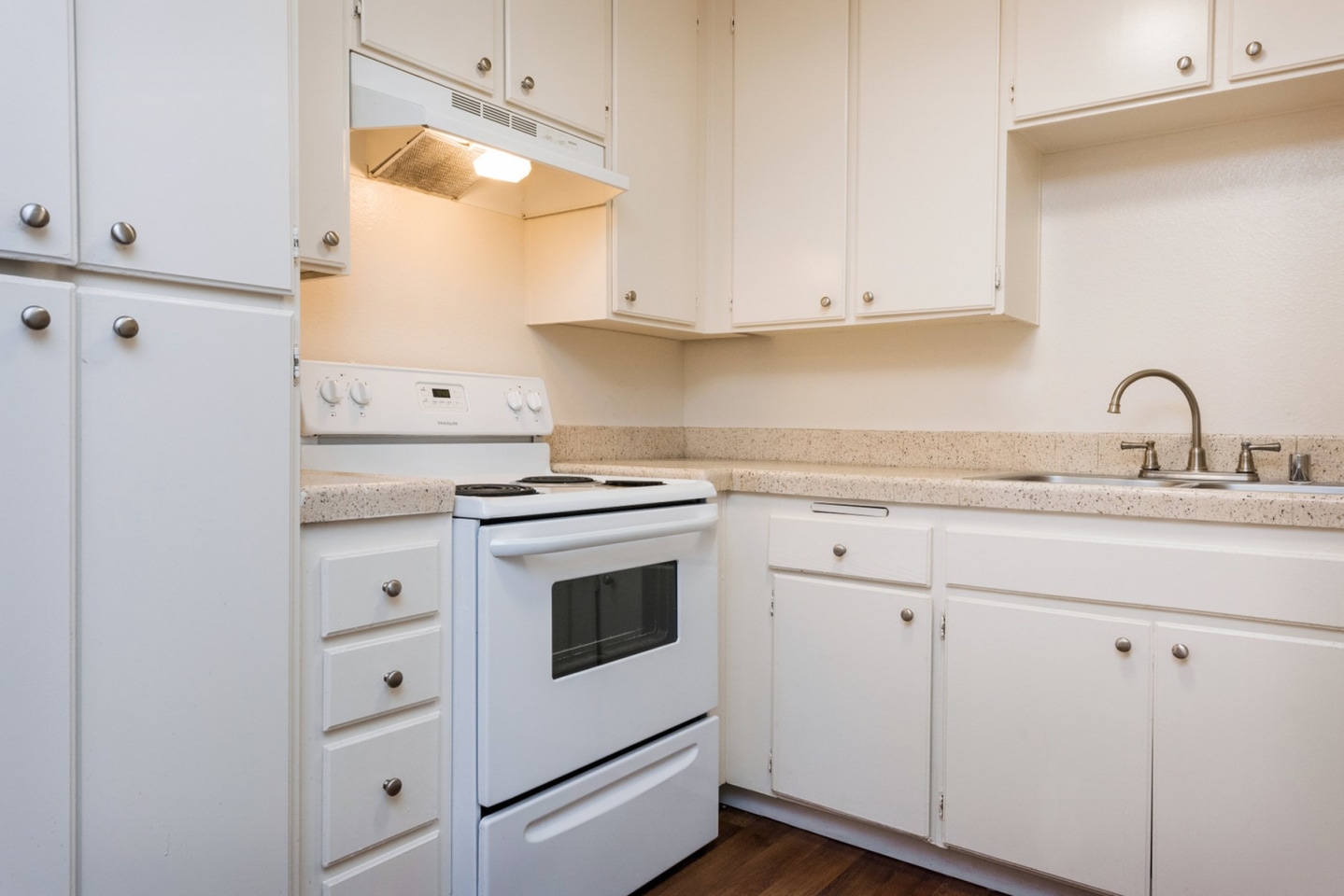 Elan View Pointe Apartments Image 22