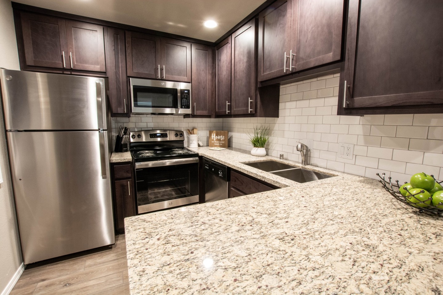Selby Ranch Apartment Homes Image 3