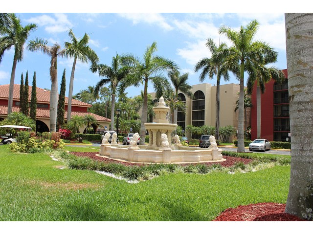 Aventura Harbor Apartments Image 11