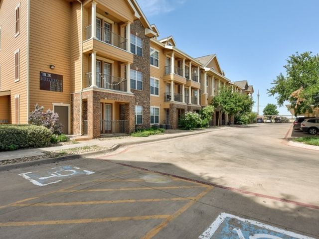 Student Housing - The Edge Image 1