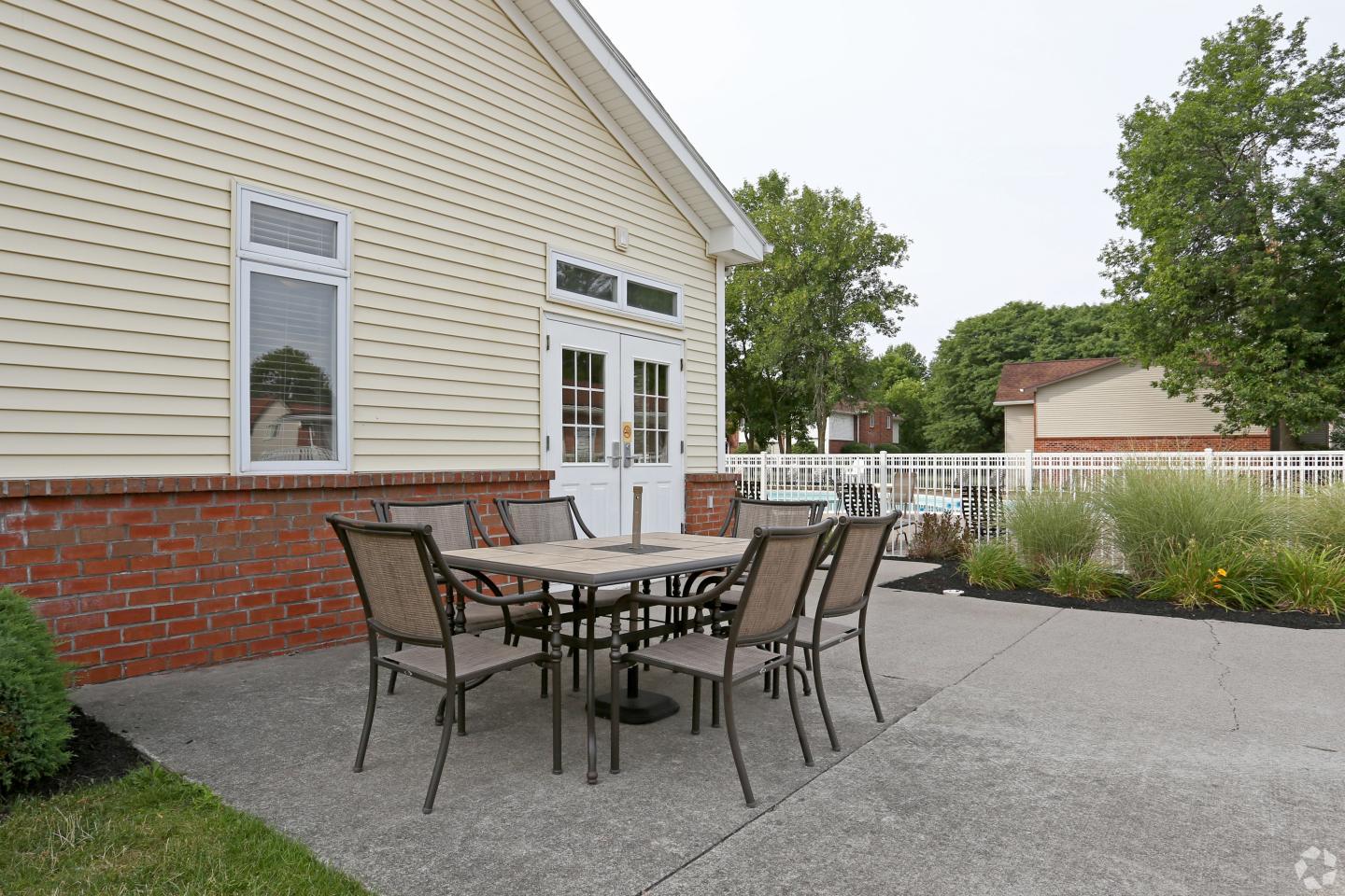 Highview Manor Apartments Image 39