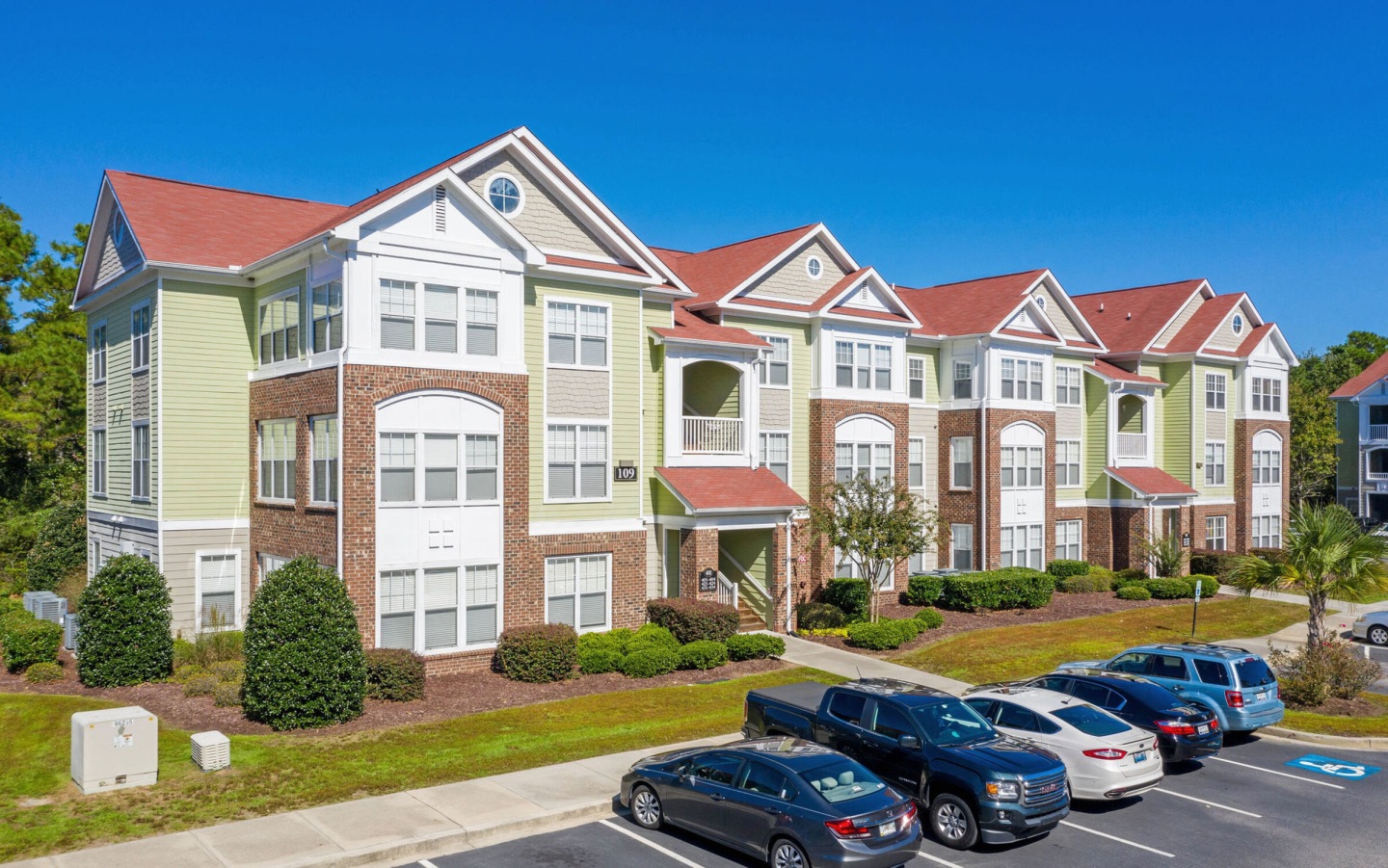 Breakers Point Apartments Image 12