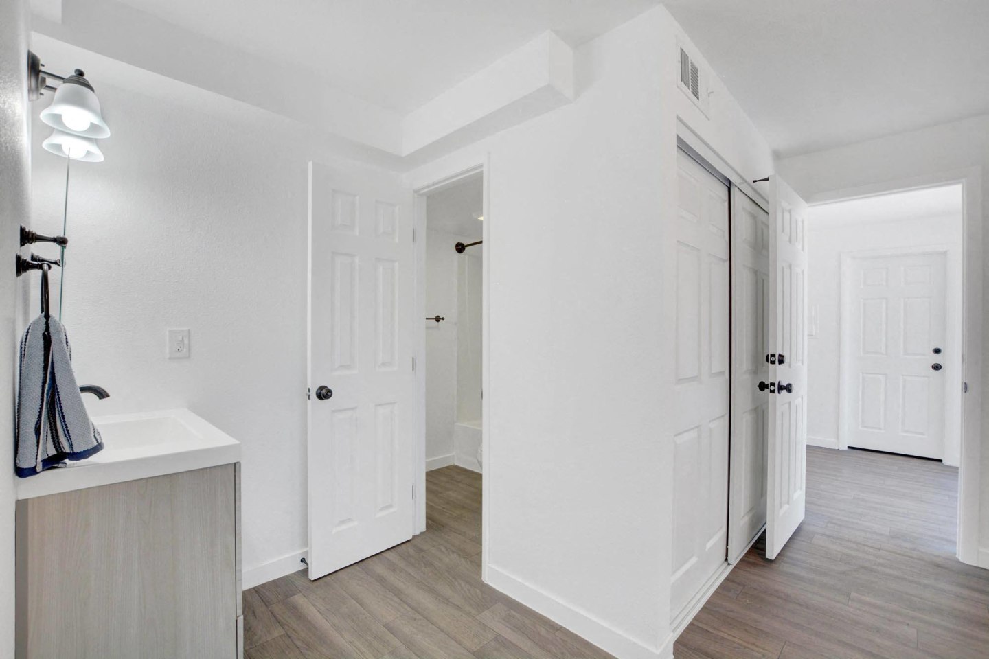 Viva Apartments Image 13