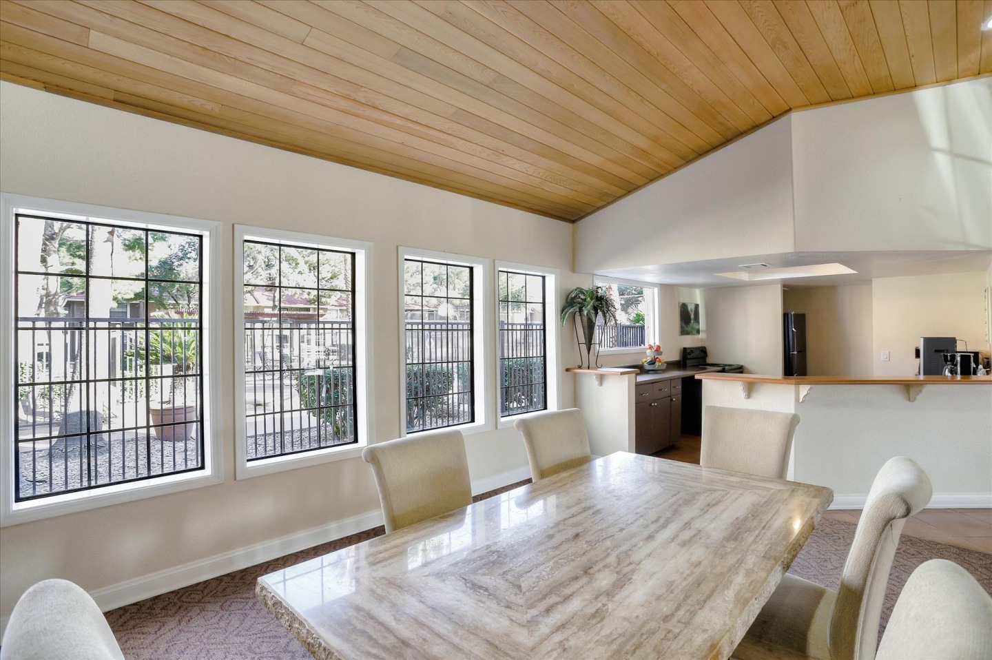 Summer Entrada Apartments Image 19