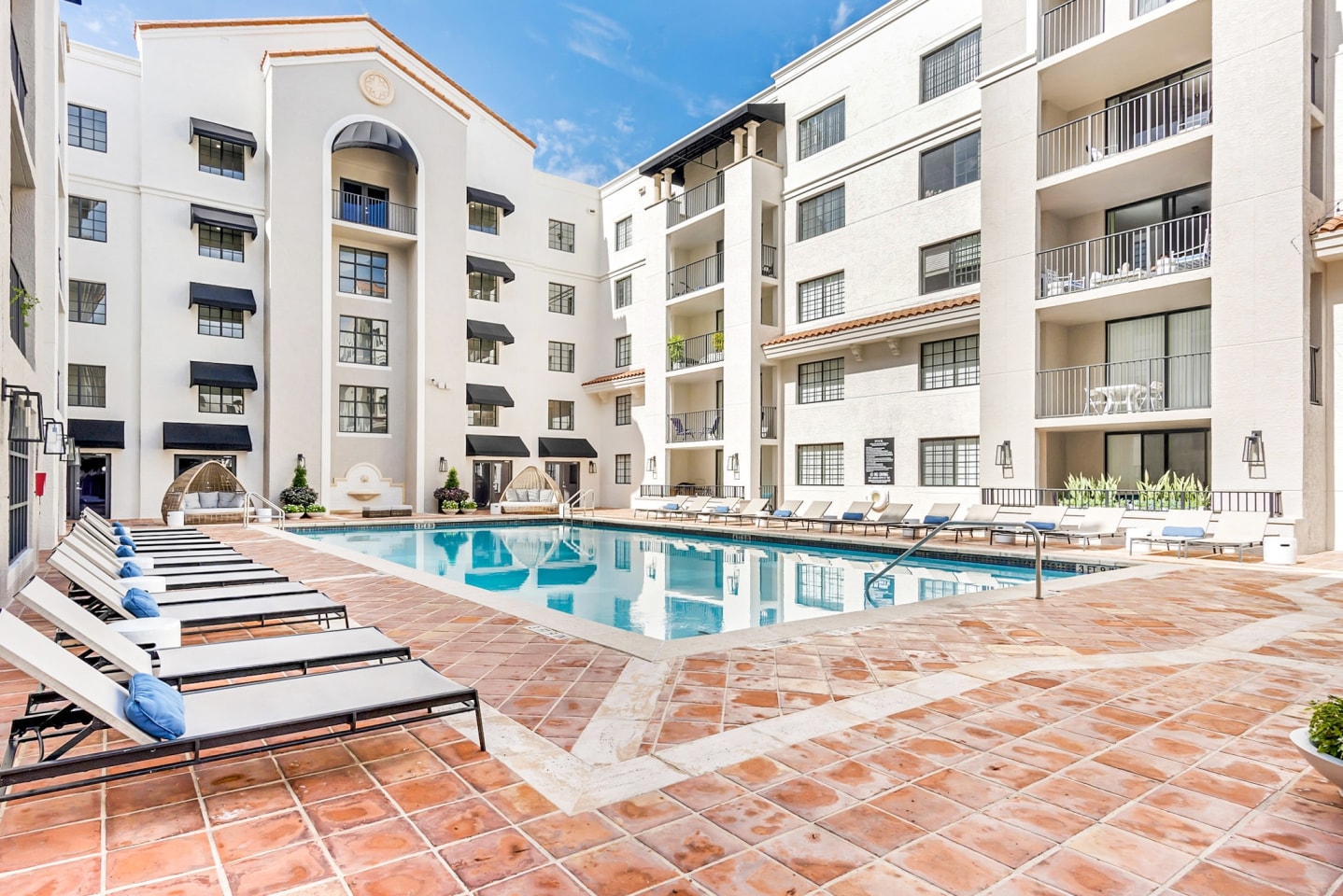 Gables Grand Plaza Apartments Image 11