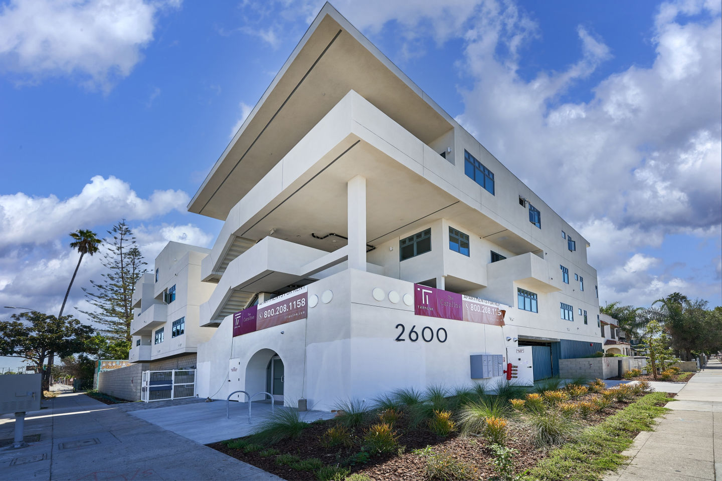 2600 S Catalina Street - Co-Living Image 2
