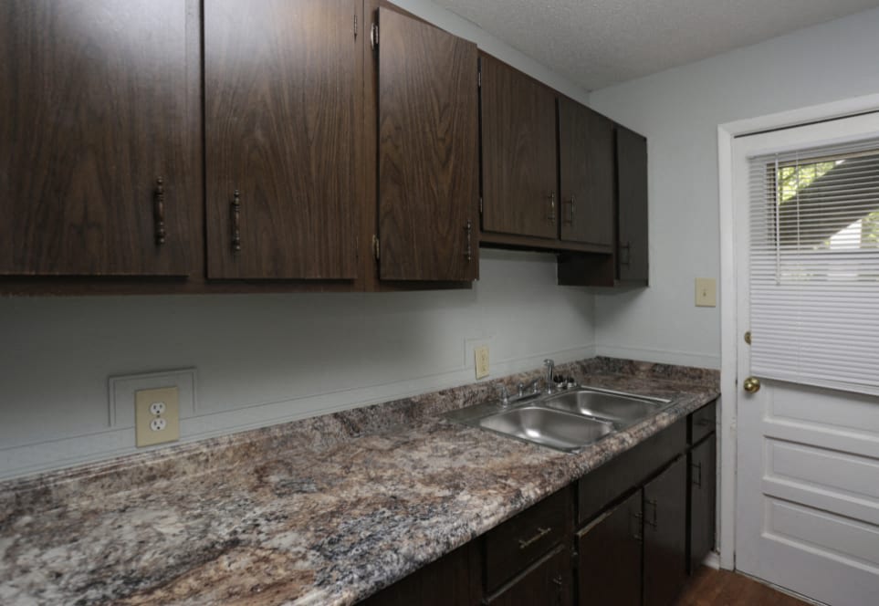 Pine Lake Village Image 4