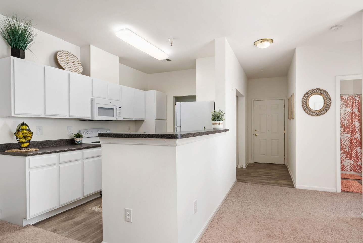 Marley Manor Luxury Apartment Homes Image 9