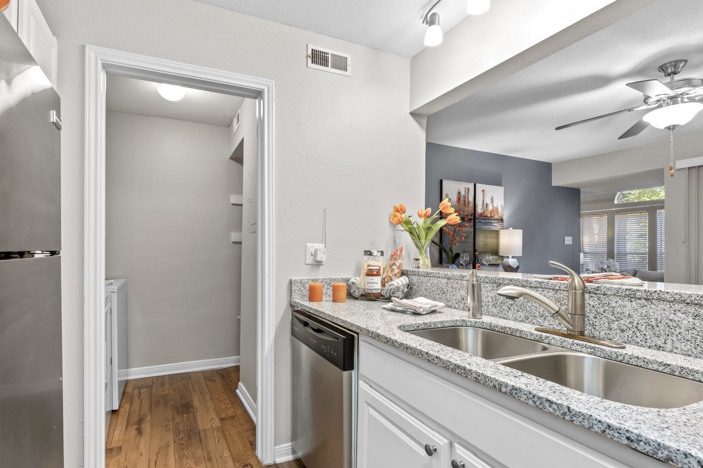 Regency Place Image 15