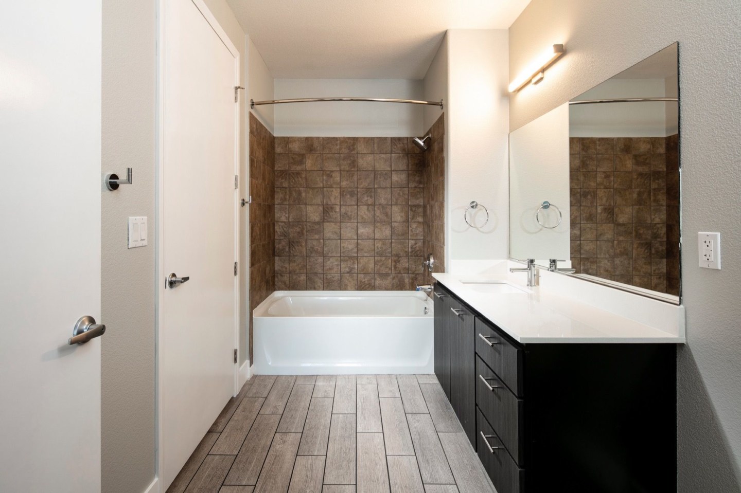 Residences at the Gramercy Image 64