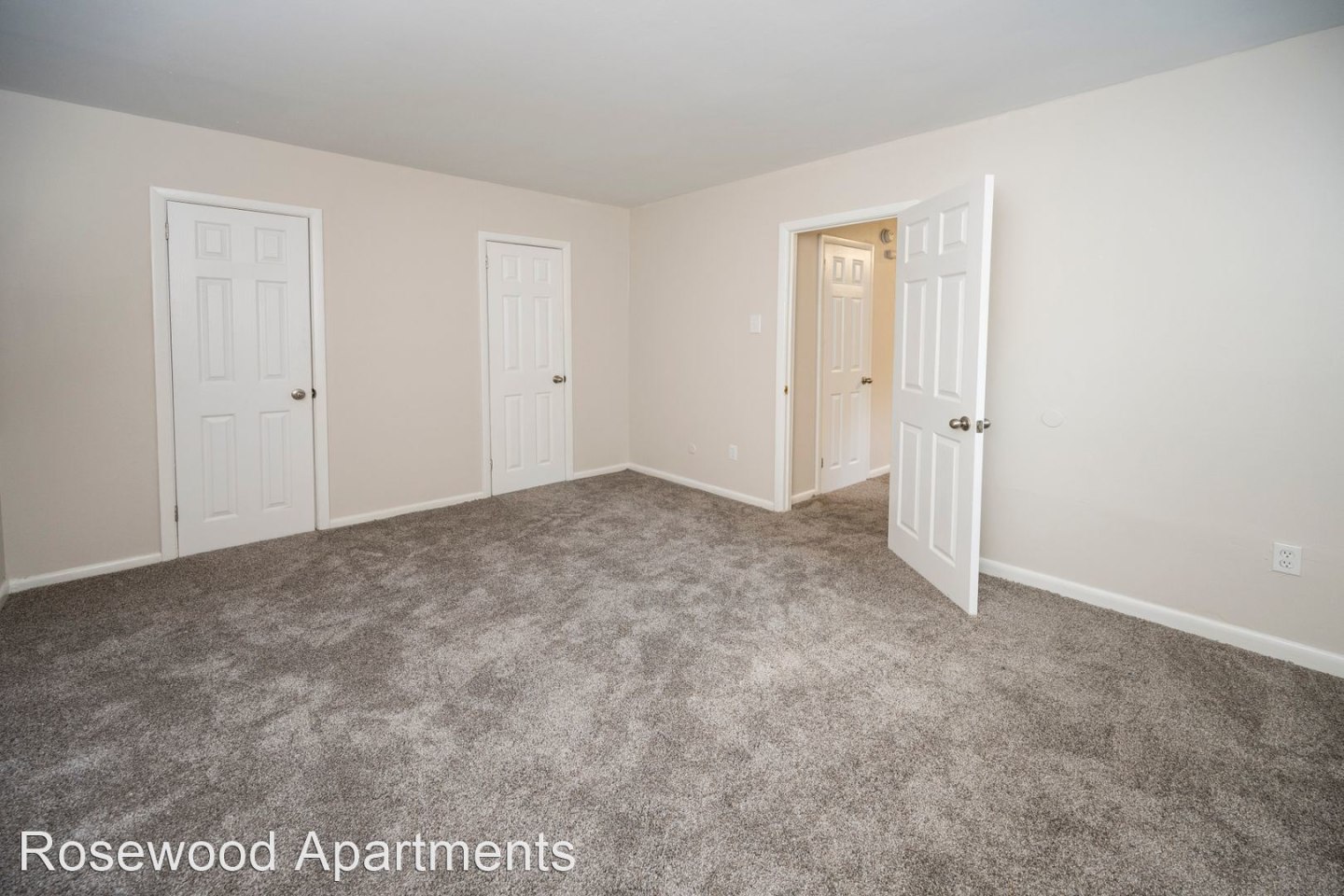 The Apartments at Rosewood Image 1