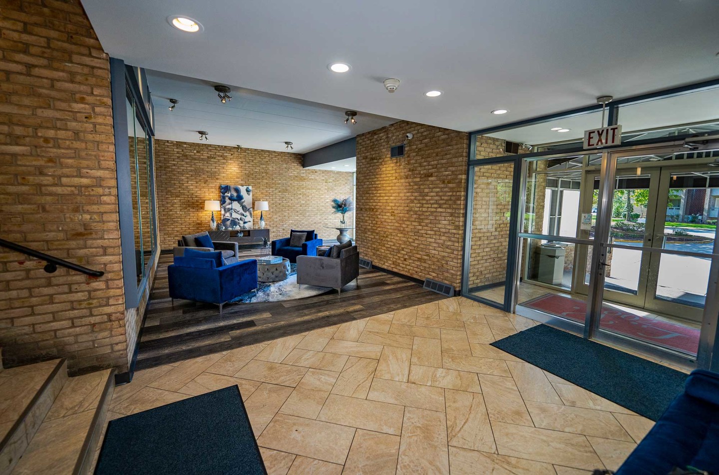 Laurel Village Apartments Image 24
