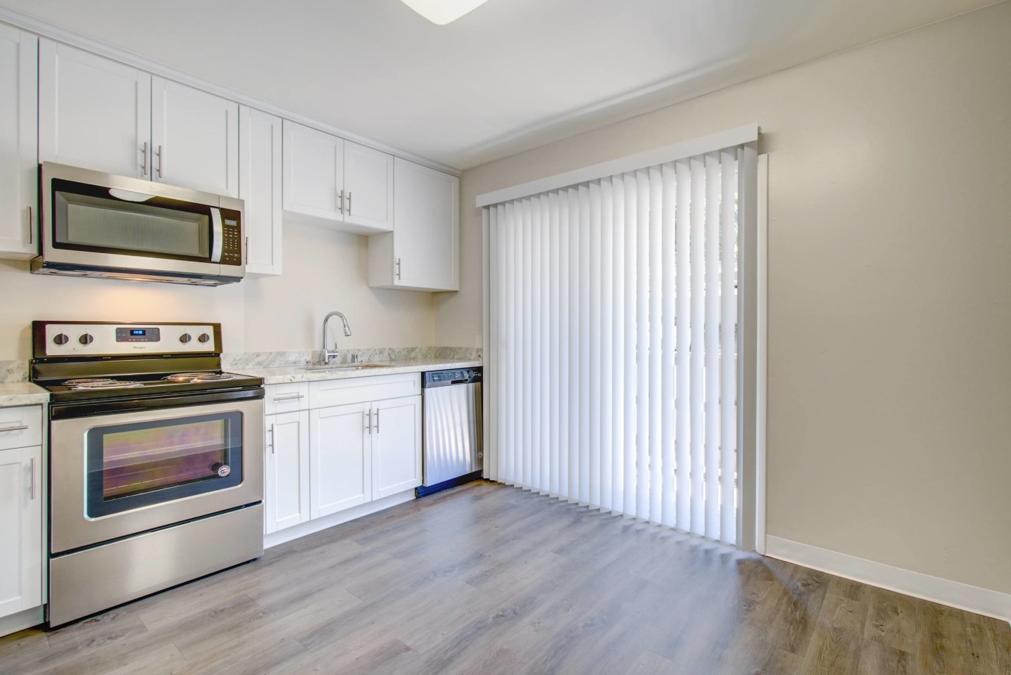 Pleasanton Heights Image 9