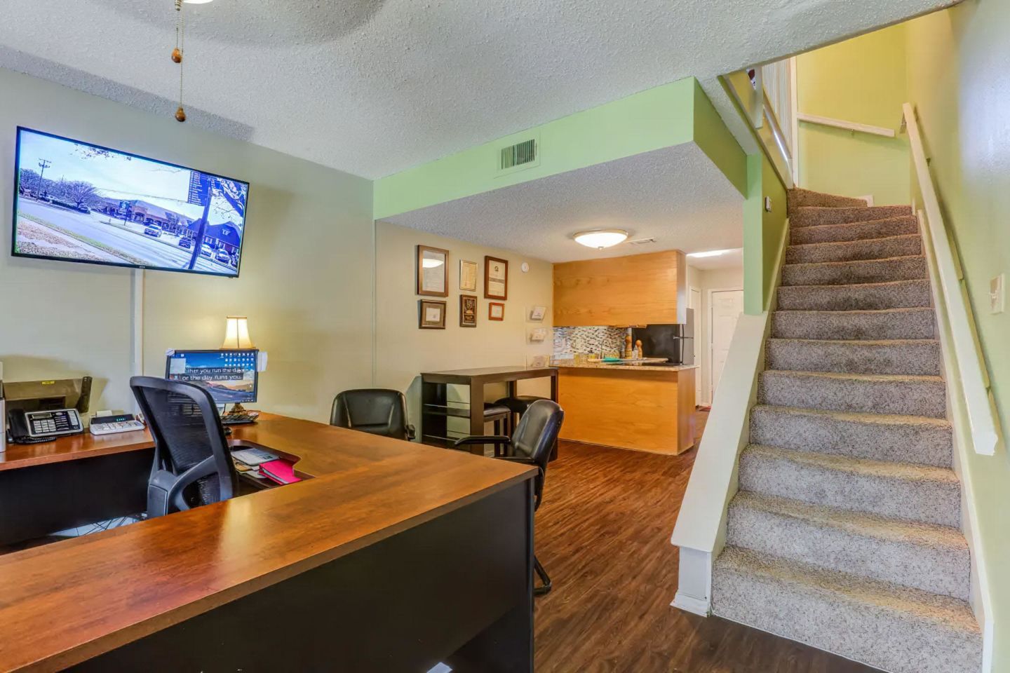 Parkwood Plaza Townhomes Image 5