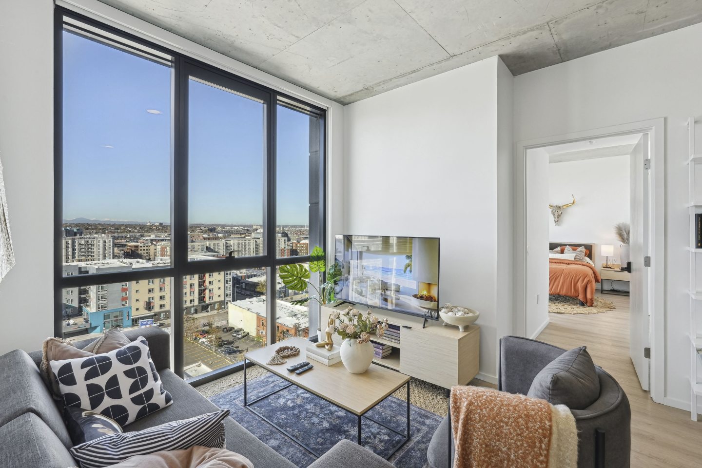 Velaris Living Image 22