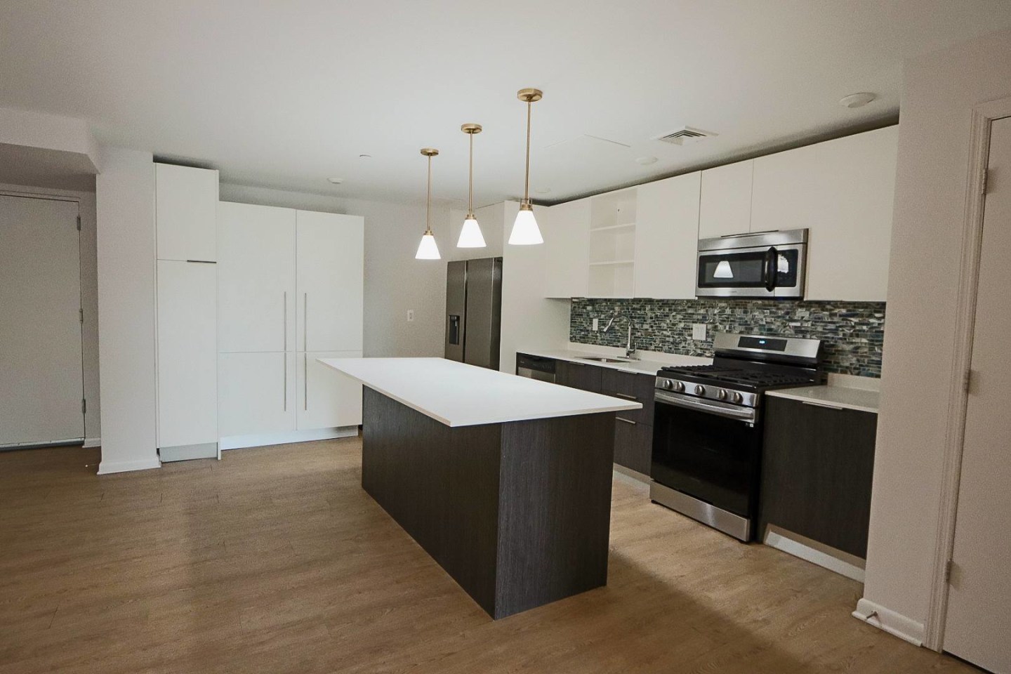 251 Dekalb Image 1