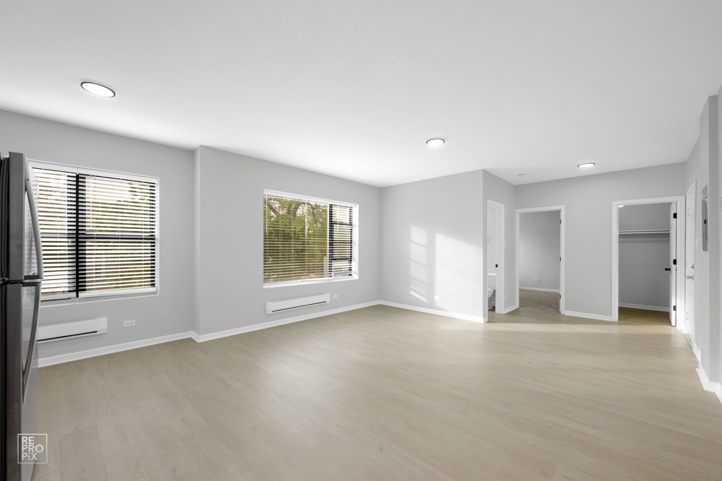 7706 S Coles Avenue Image 4