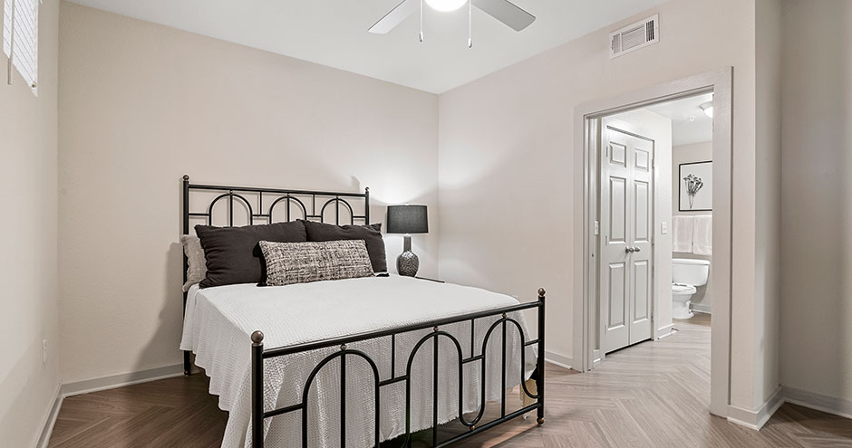 Residences at Pearland Town Center Image 39