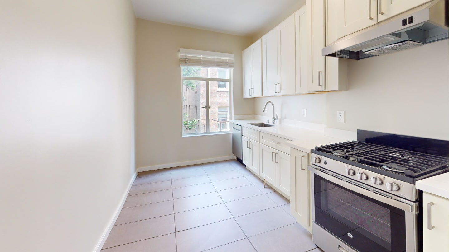 676 Geary St Image 12