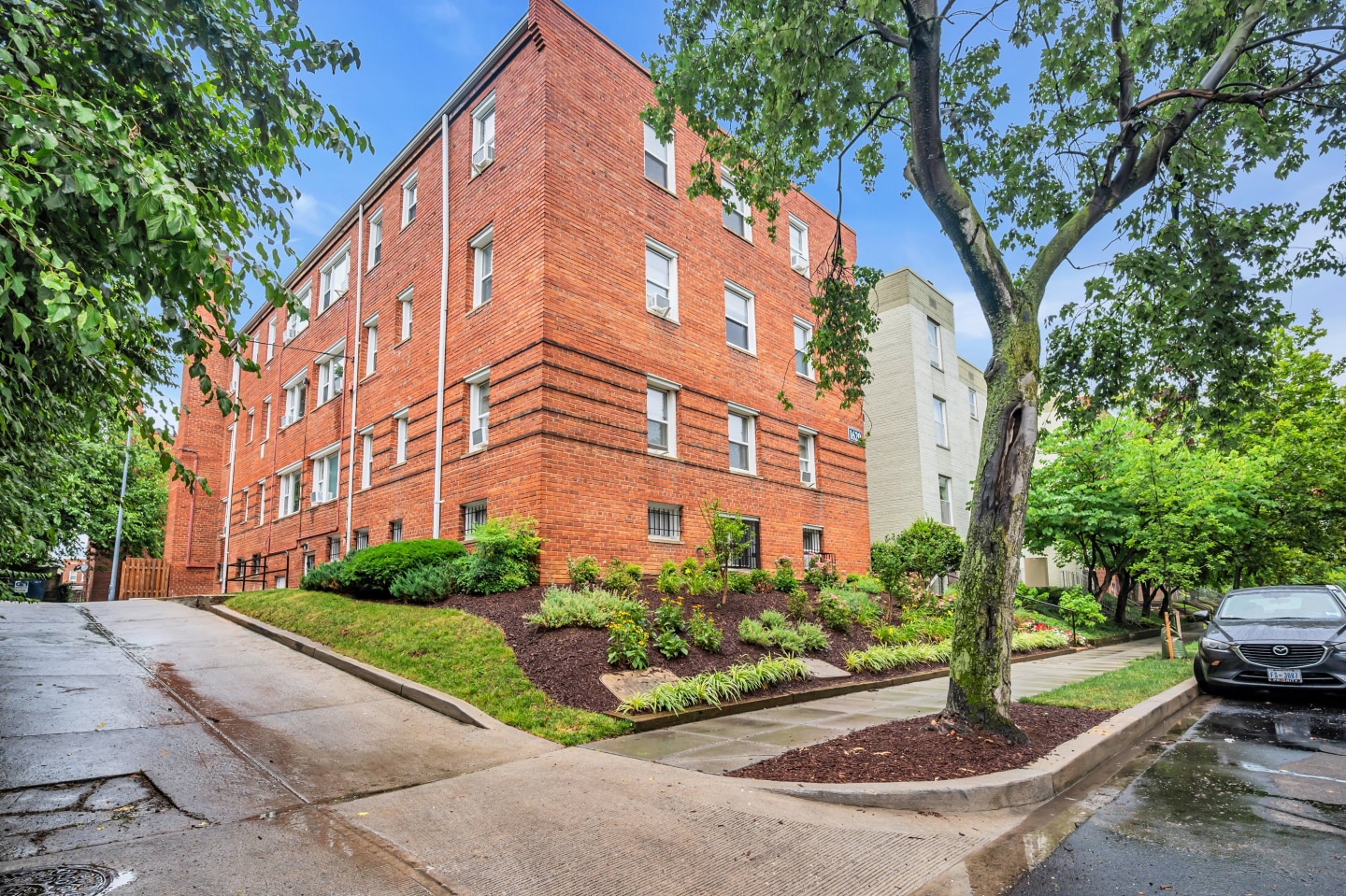 1620 C Street Image 4