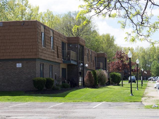 Trenton Place Apartments Image 2