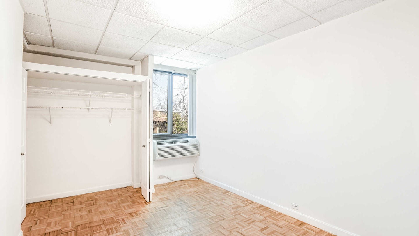 929 House Image 5