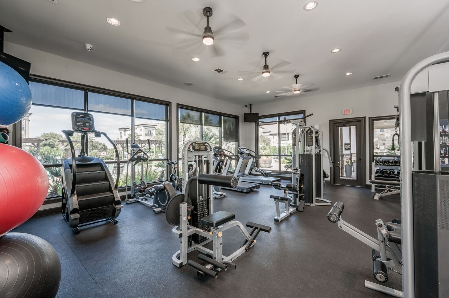 Grand Villas at Tuscan Lakes Image 20