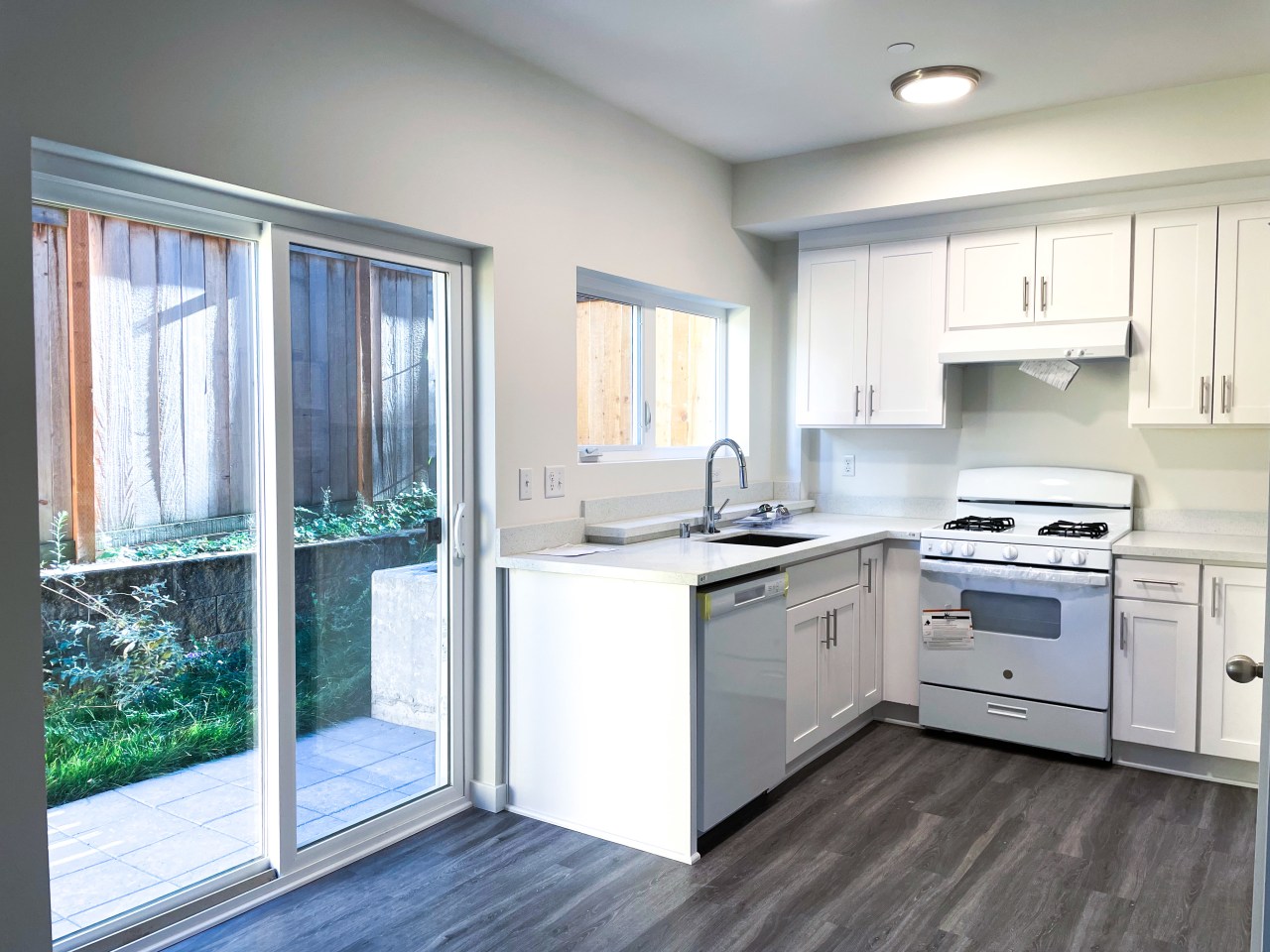 Iris Apartments - Student Housing Image 4