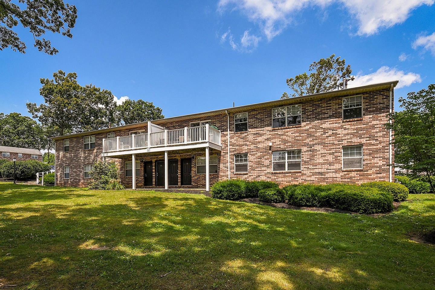 Vairo Village Image 14