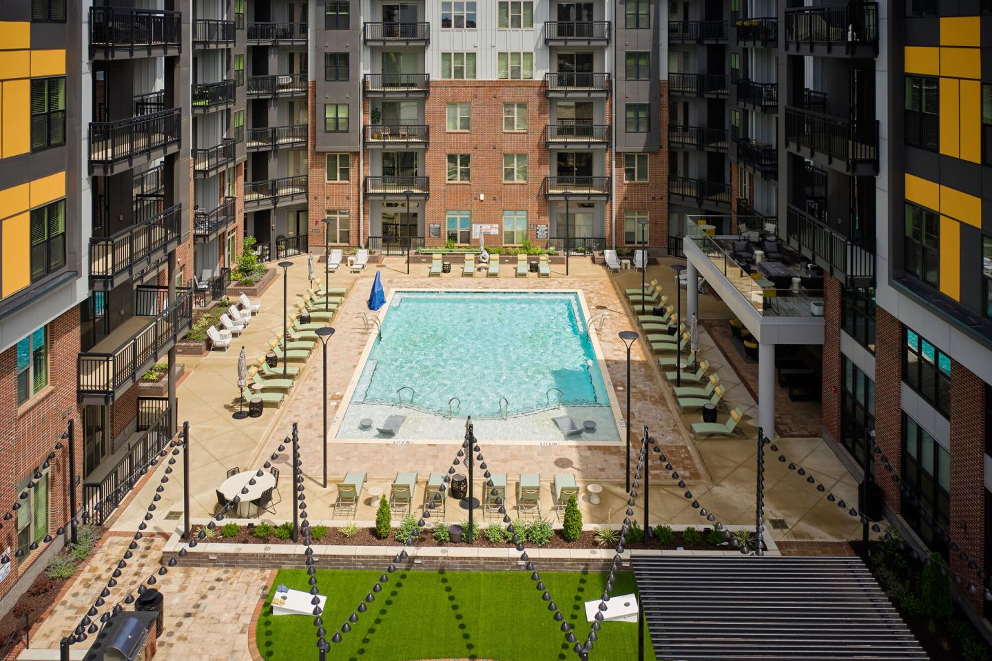 The Artreaux Apartments and Townhomes Image 20