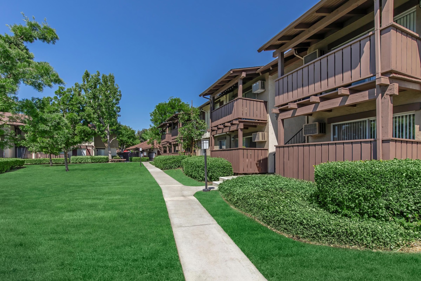 Country Hills Apartment Homes Image 11