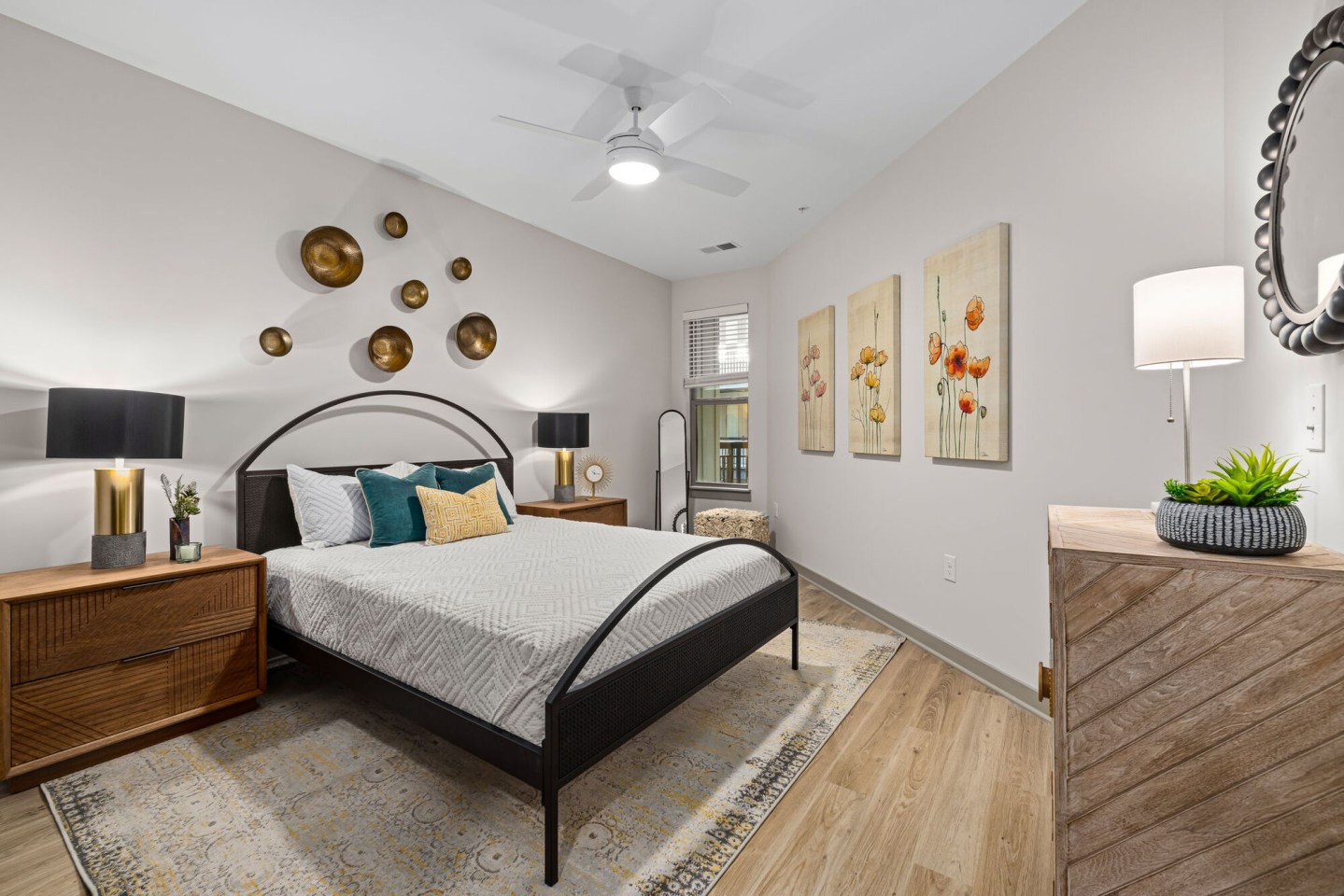 The Artreaux Apartments and Townhomes Image 6