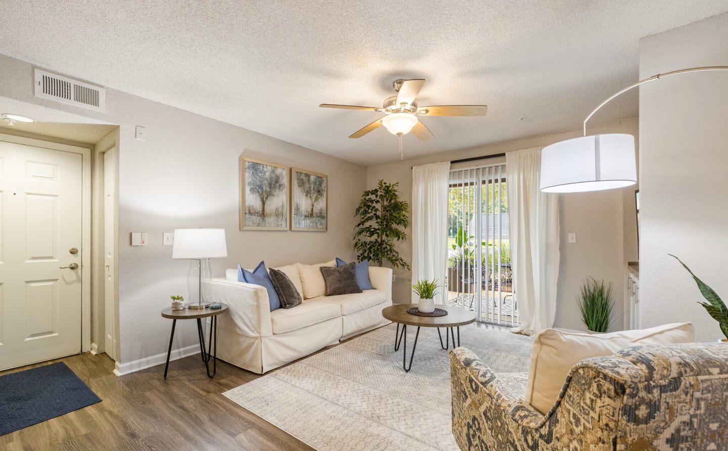 Jackson Square Apartments Image 12