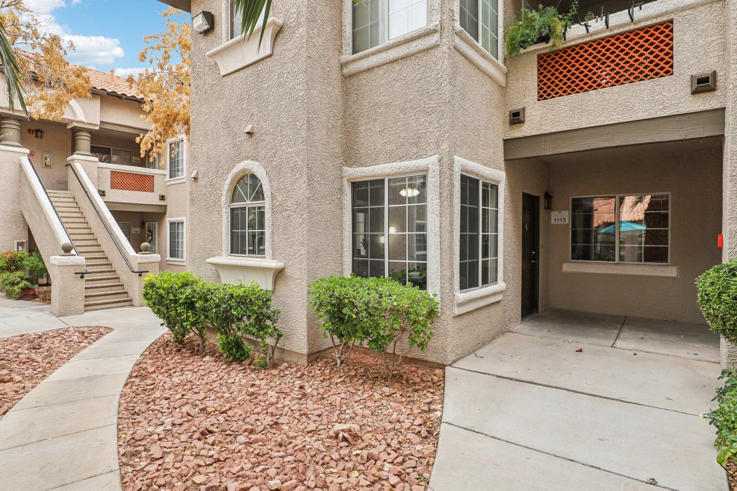 Senior Housing - Valley View by Welltower Living Image 17