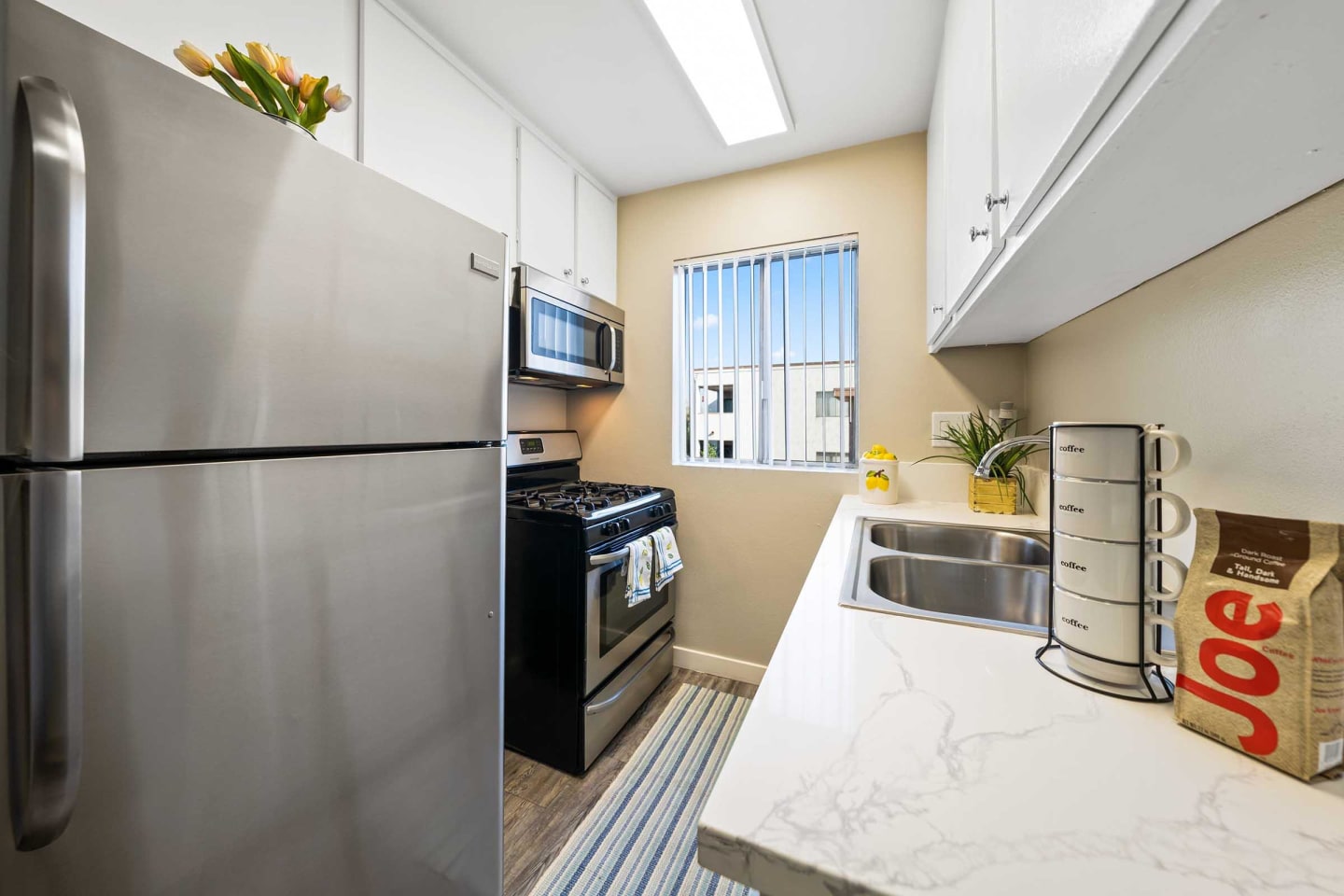 Summerview Beach Resort Luxury Apartments Image 51