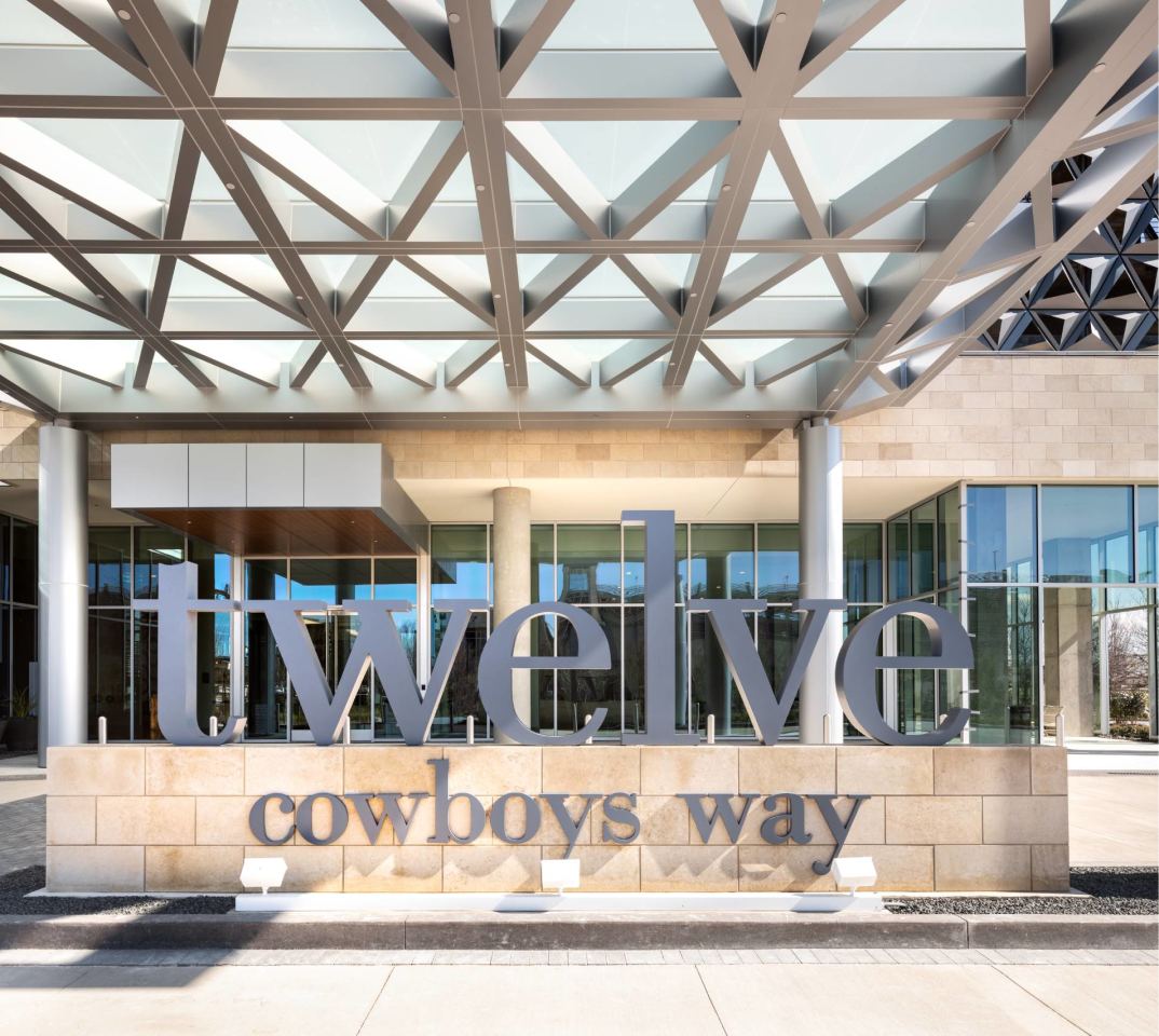 Twelve Cowboys Way Image 9