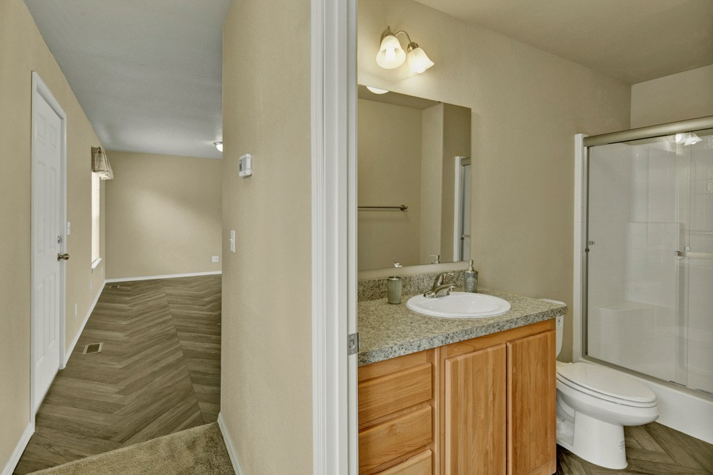 Four Seasons Apartment Homes Image 10