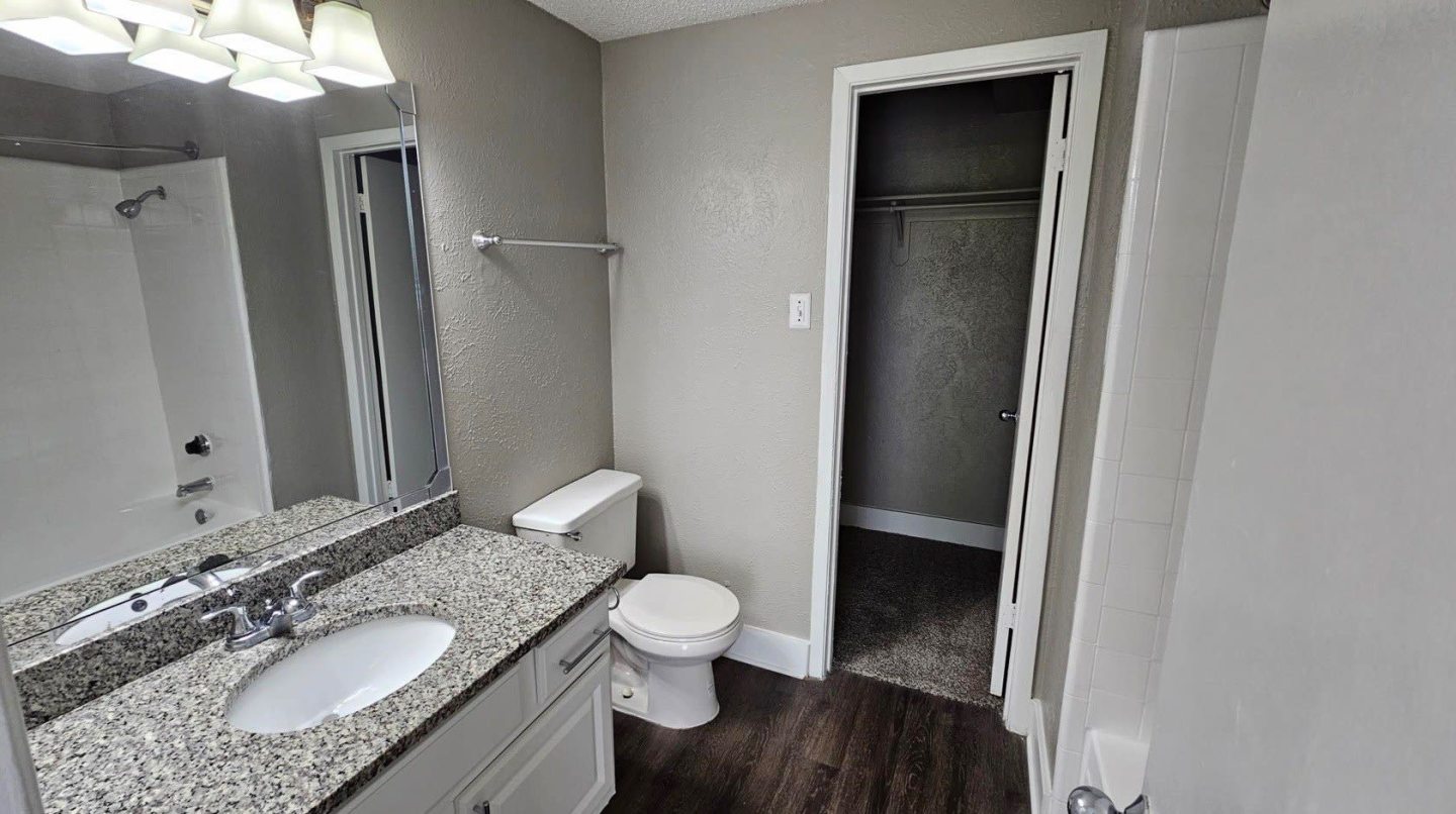 Soho Apartments Image 25