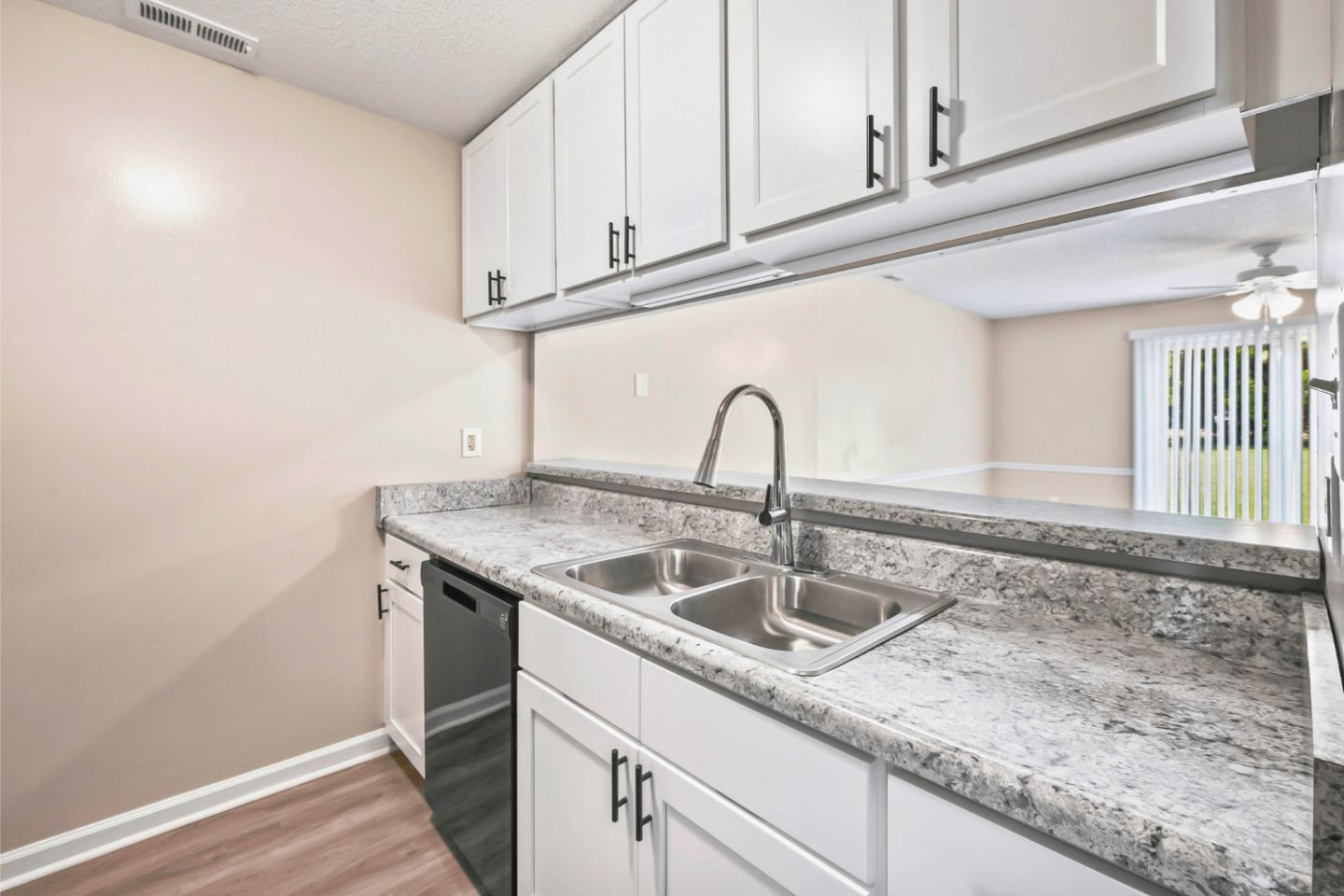 North Ingleside Townhomes Image 4