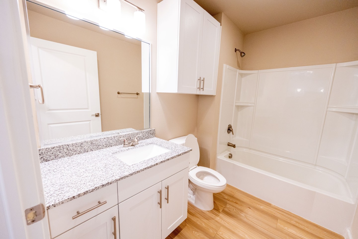 Camden Crossing Image 8