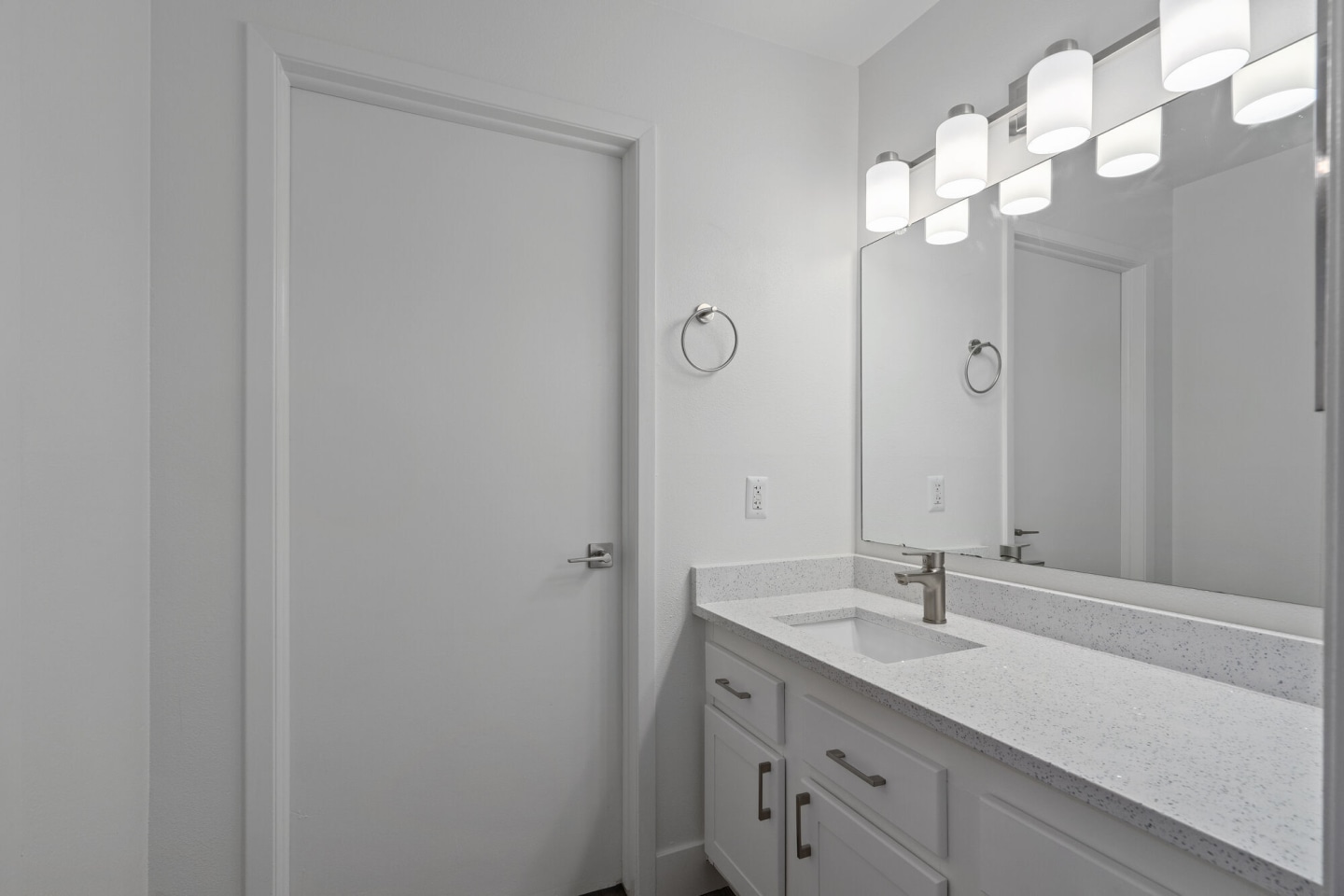 The Franklyn Apartments Image 18