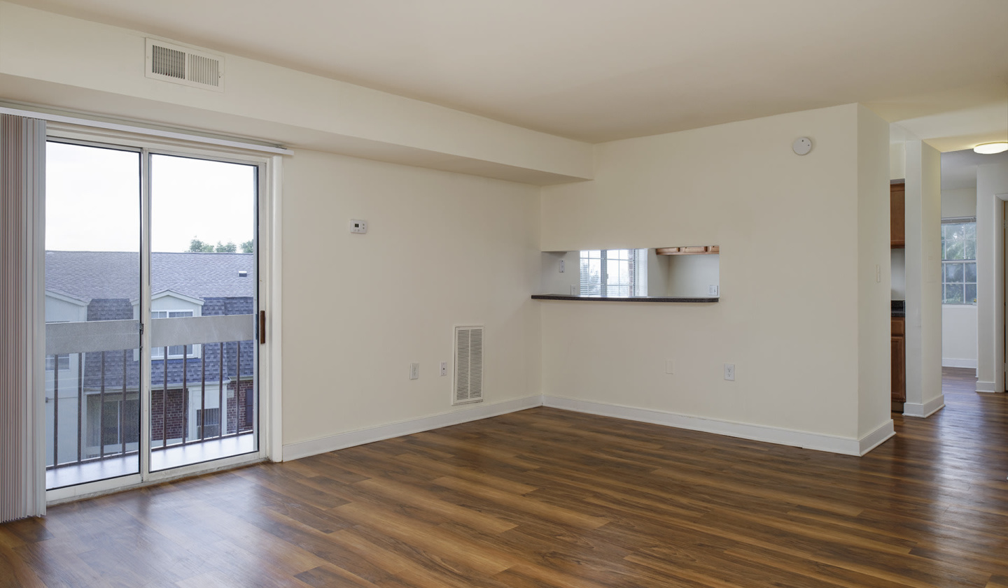 Foxchase Apartments Image 5