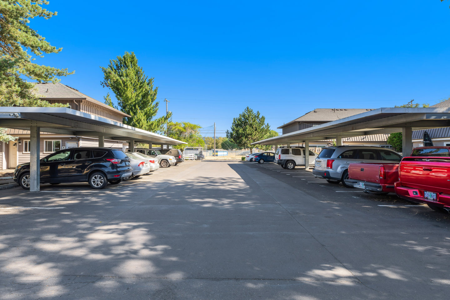 Townhouse Village Apartments Image 2