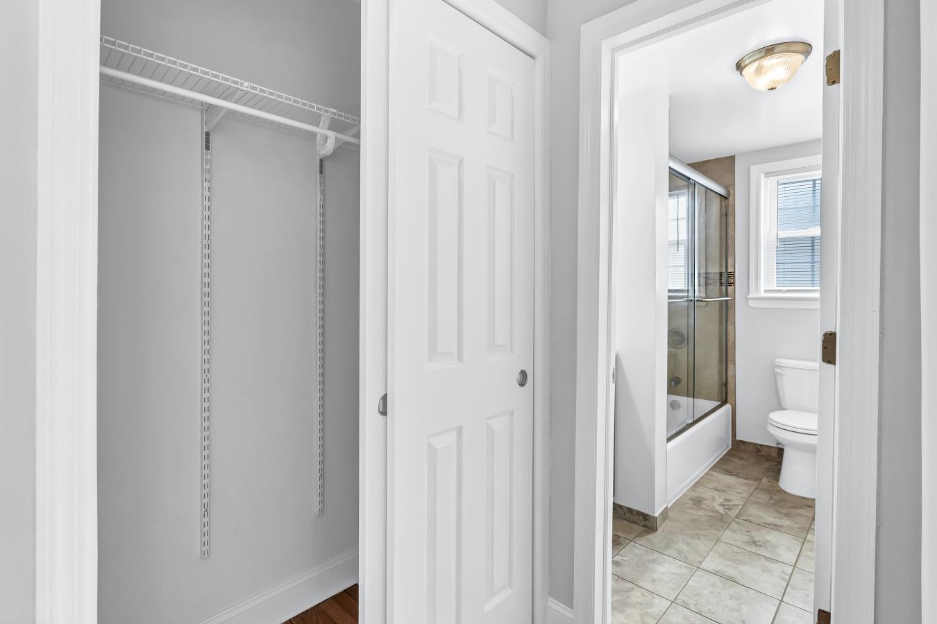 Verona Plaza Apartments Image 10