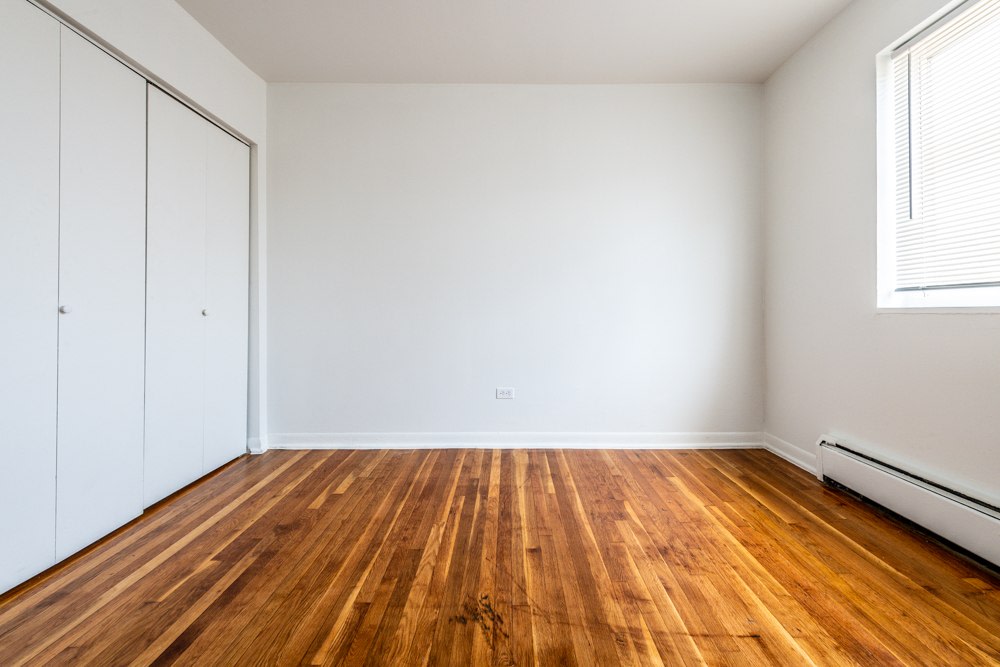 8326-8332 S Ellis Ave Image 3
